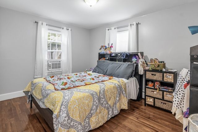 50 Chickering St, Lawrence, MA 01843