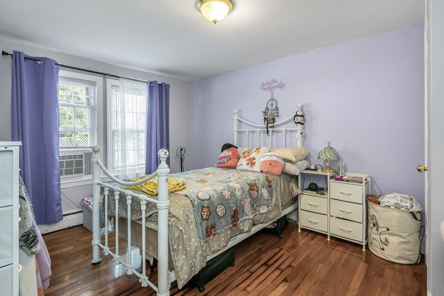 50 Chickering St, Lawrence, MA 01843