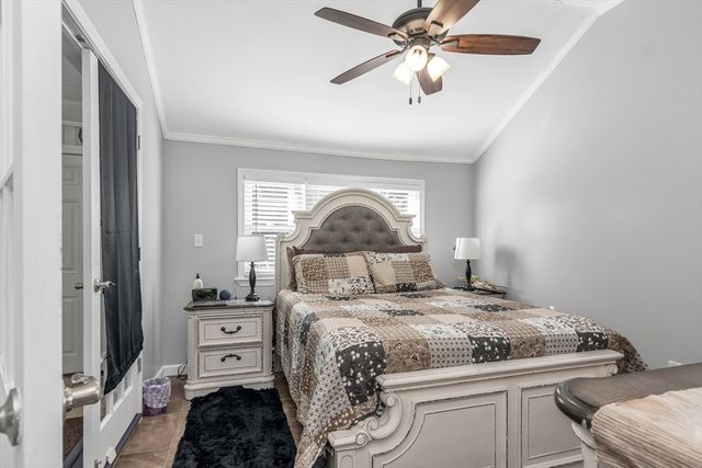 50 Chickering St, Lawrence, MA 01843
