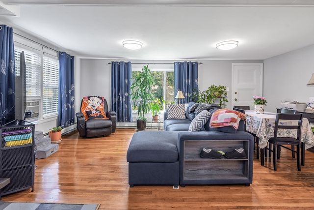 50 Chickering St, Lawrence, MA 01843