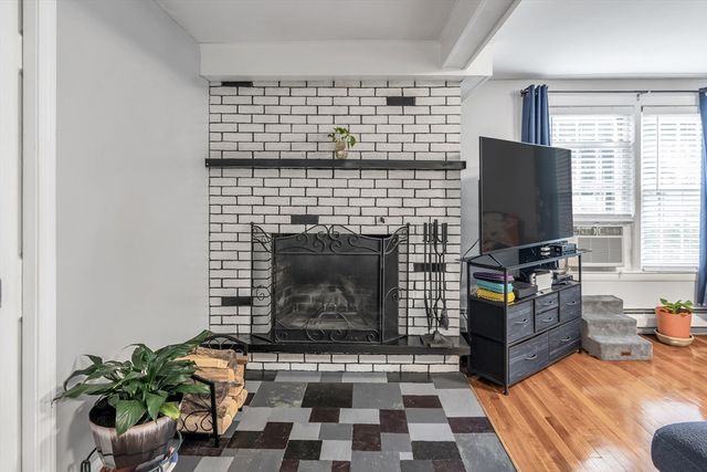 50 Chickering St, Lawrence, MA 01843