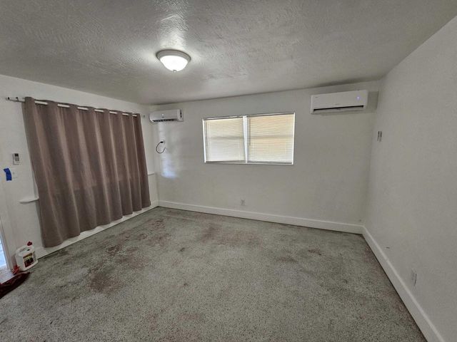2740 NW 2ND Street, Pompano Beach, FL 33069