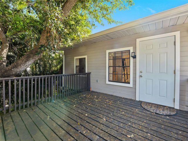 2607 W WYOMING AVENUE, Tampa, FL 33611