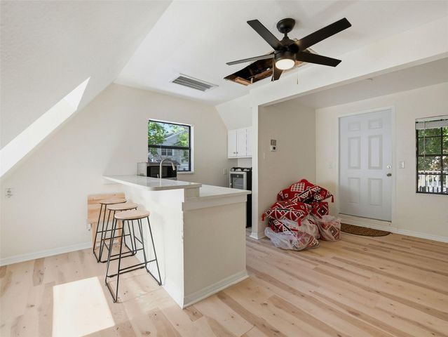 2607 W WYOMING AVENUE, Tampa, FL 33611