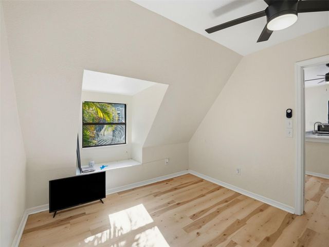 2607 W WYOMING AVENUE, Tampa, FL 33611