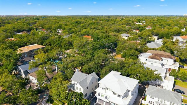 2607 W WYOMING AVENUE, Tampa, FL 33611