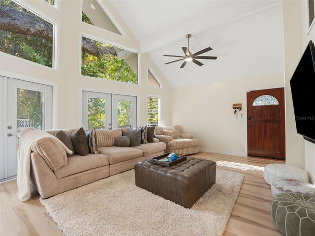 2607 W WYOMING AVENUE, Tampa, FL 33611