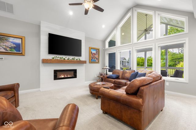 87 Westbrook Court, Columbus, IN 47201