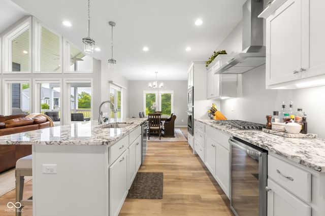 87 Westbrook Court, Columbus, IN 47201