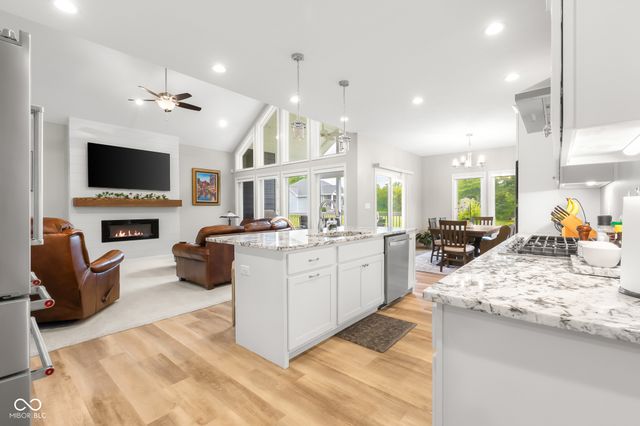 87 Westbrook Court, Columbus, IN 47201