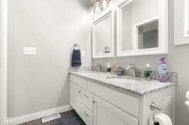 87 Westbrook Court, Columbus, IN 47201