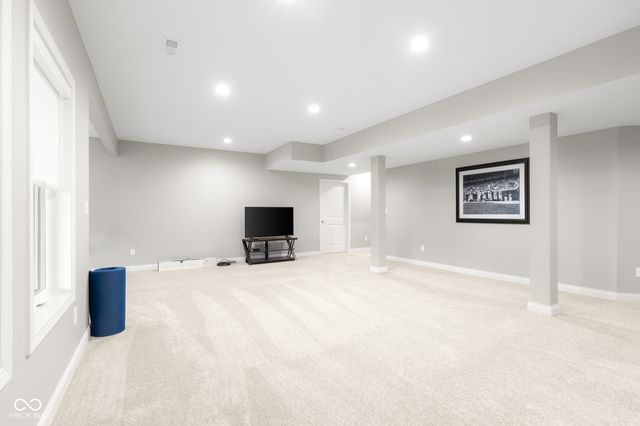 87 Westbrook Court, Columbus, IN 47201