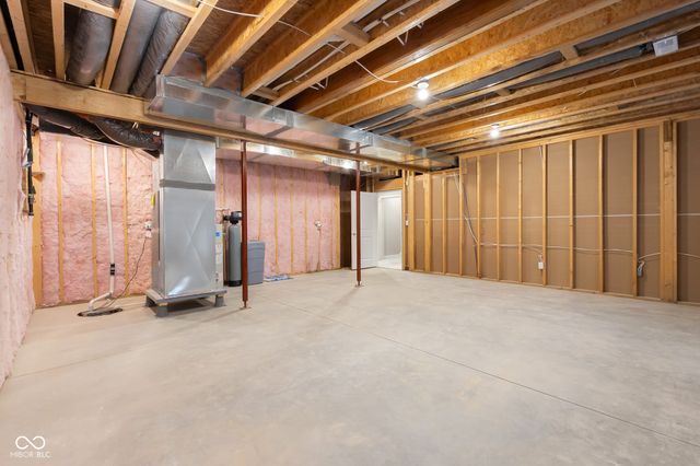 87 Westbrook Court, Columbus, IN 47201