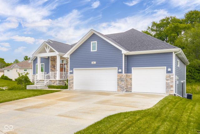 87 Westbrook Court, Columbus, IN 47201