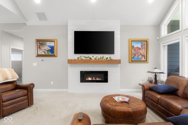 87 Westbrook Court, Columbus, IN 47201