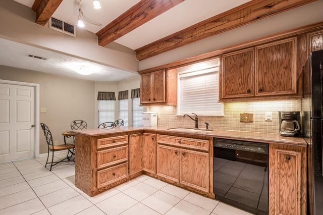 4821 Lawrence Road, Baytown, TX 77523