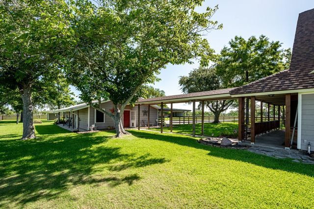 4821 Lawrence Road, Baytown, TX 77523