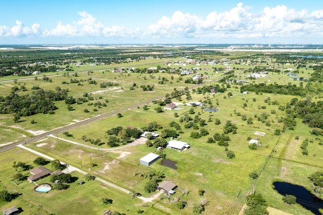 4821 Lawrence Road, Baytown, TX 77523