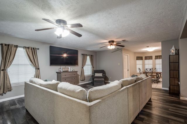 4821 Lawrence Road, Baytown, TX 77523