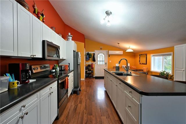 6098 S State Highway 35, Superior, WI 54880