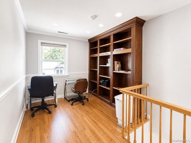802 Sara Circle, Port Jefferson Station, NY 11776