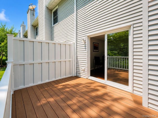 802 Sara Circle, Port Jefferson Station, NY 11776