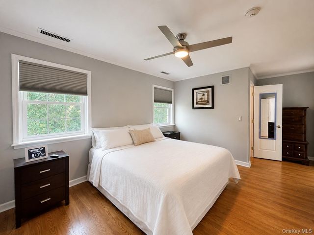 802 Sara Circle, Port Jefferson Station, NY 11776