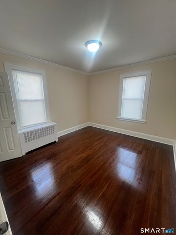 67 Tremont Avenue, Bridgeport, CT 06606
