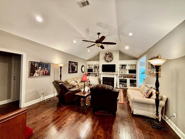 1086 Hwy 570 E., Mccomb, MS 39648