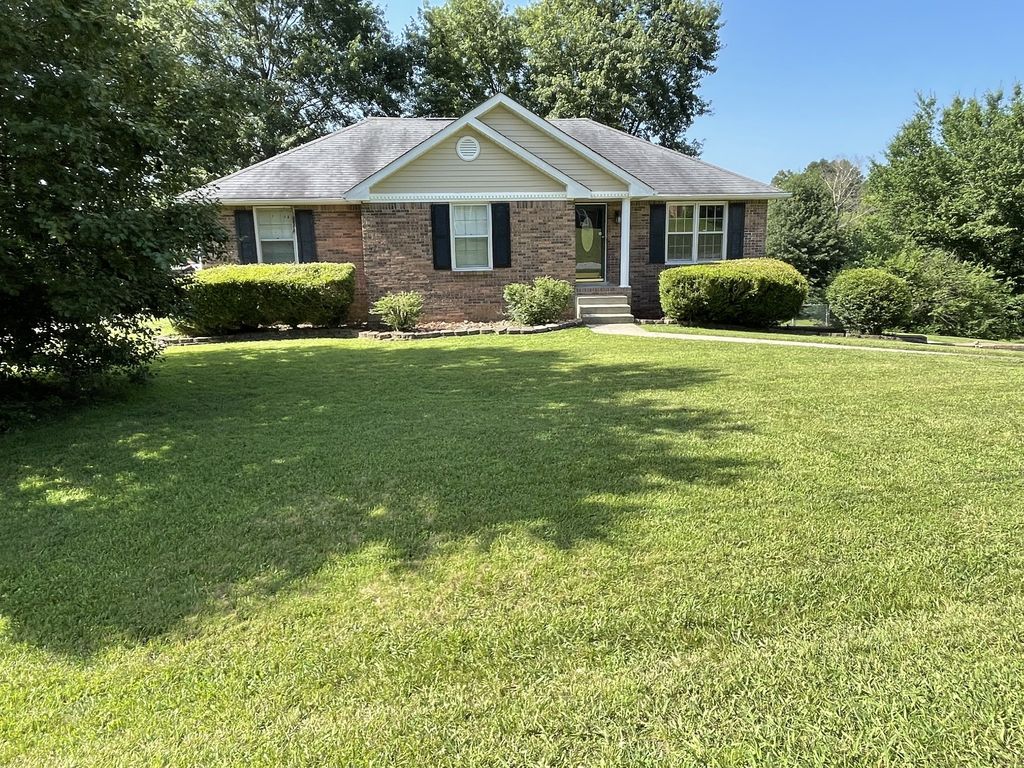 928 Sable Dr, Clarksville, TN 37042