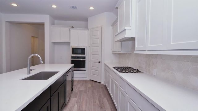 5311 Birch Shadow Drive, Fulshear, TX 77441
