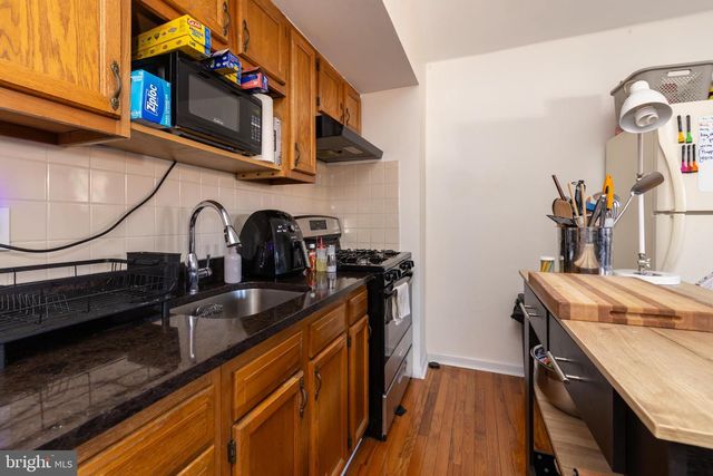 910 MOUNTAIN ST, Philadelphia, PA 19148