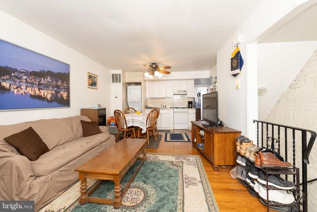 910 MOUNTAIN ST, Philadelphia, PA 19148