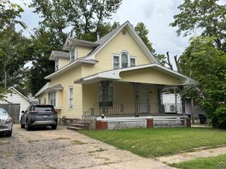 1225 SW Throop ST, Topeka, KS 66604