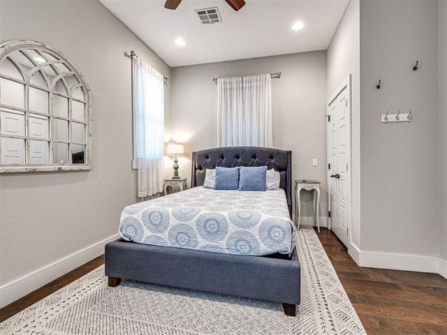 48 Park Street, Carlton Landing, OK 74432