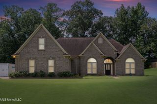 2081 Eagle Point Cove, Southaven, MS 38672