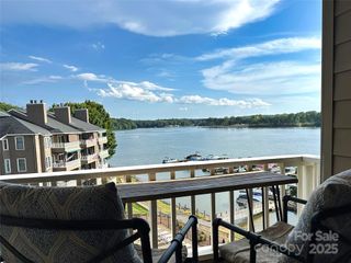 9809 Emerald Point Drive 11, Charlotte, NC 28278