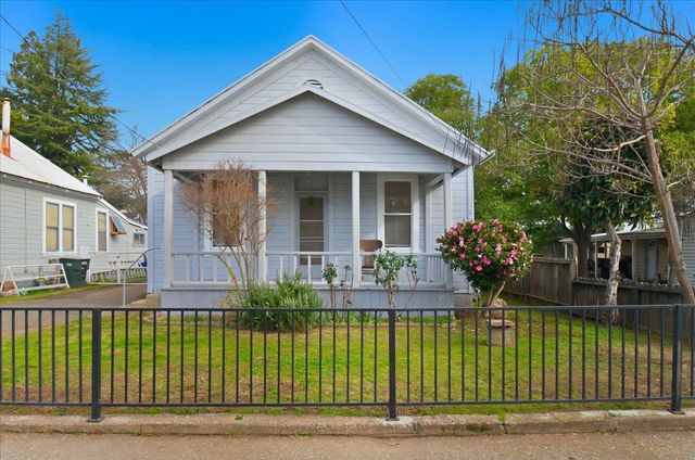 106 Boston Aly, Sutter Creek, CA 95685