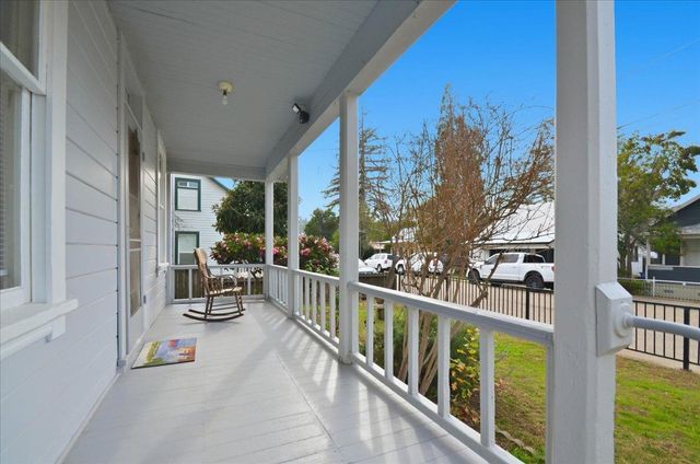 106 Boston Aly, Sutter Creek, CA 95685