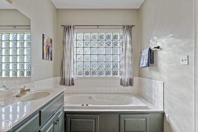 1005 Paragould Drive, Jonesboro, AR 72405