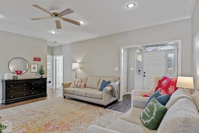 1005 Paragould Drive, Jonesboro, AR 72405