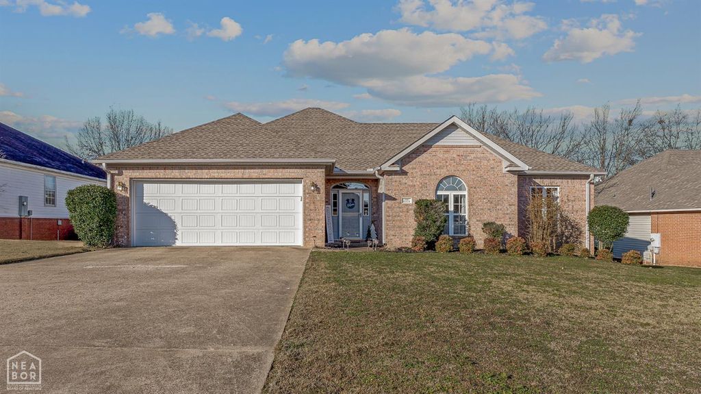 1005 Paragould Drive, Jonesboro, AR 72405