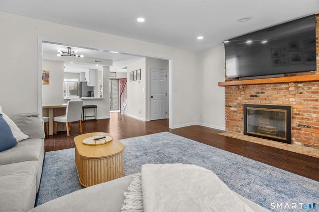 353 Green Rock 353, Shelton, CT 06484