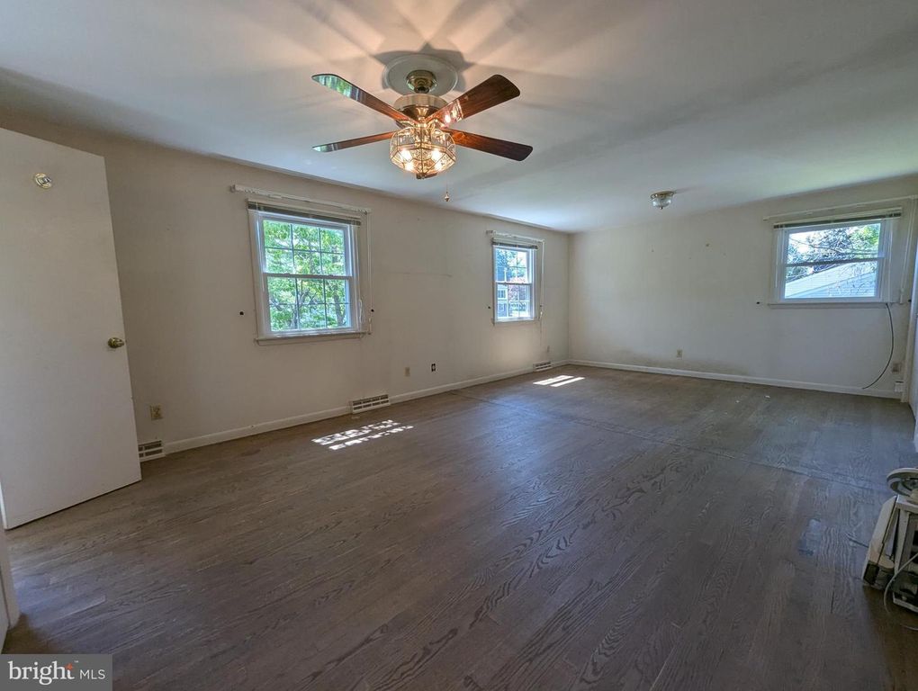 Image 4 of property listing at 2408 DIXIE LN, Forest Hill, MD 21050