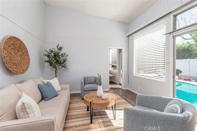 517 S Griffith Park, Burbank, CA 91506