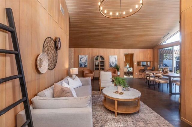 517 S Griffith Park, Burbank, CA 91506