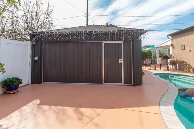 517 S Griffith Park, Burbank, CA 91506