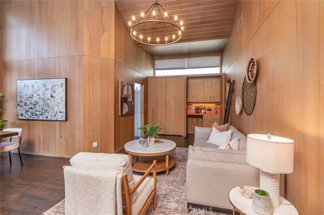 517 S Griffith Park, Burbank, CA 91506