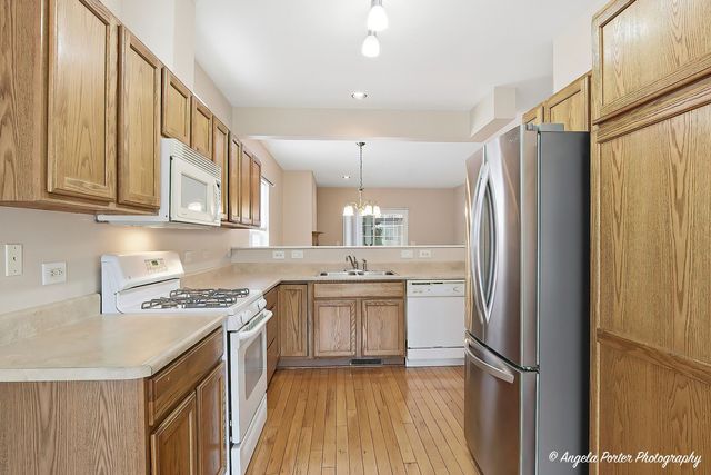 54 Rocking Horse Lane, Grayslake, IL 60030