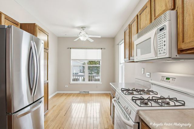 54 Rocking Horse Lane, Grayslake, IL 60030